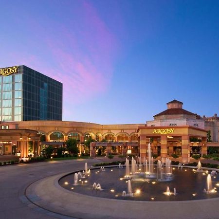 Argosy Casino Hotel & Spa Riverside Bagian luar foto