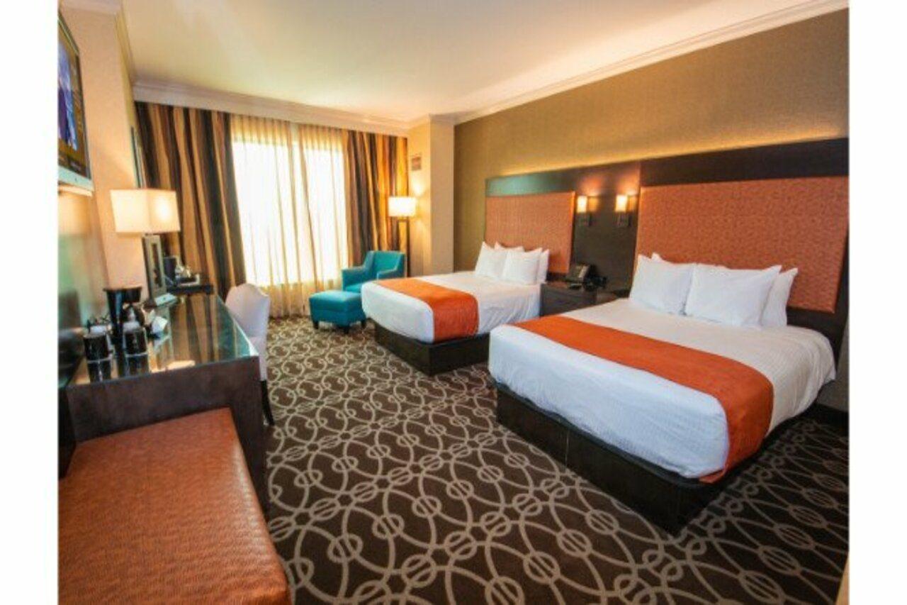 Argosy Casino Hotel & Spa Riverside Bagian luar foto